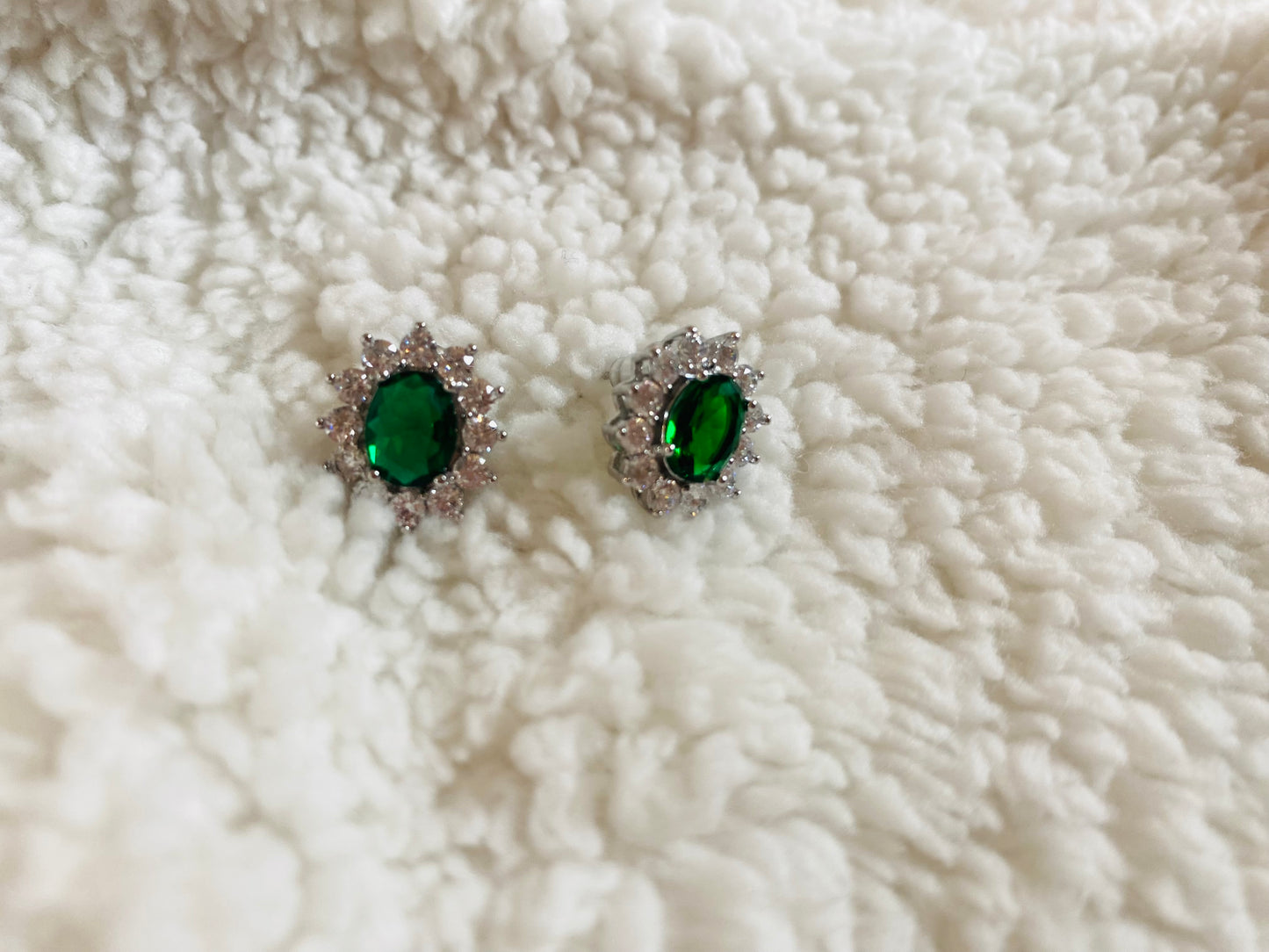 Oval Shape Green Crystal Earrings Women Fashion Jewelry Zircon Stud Earring